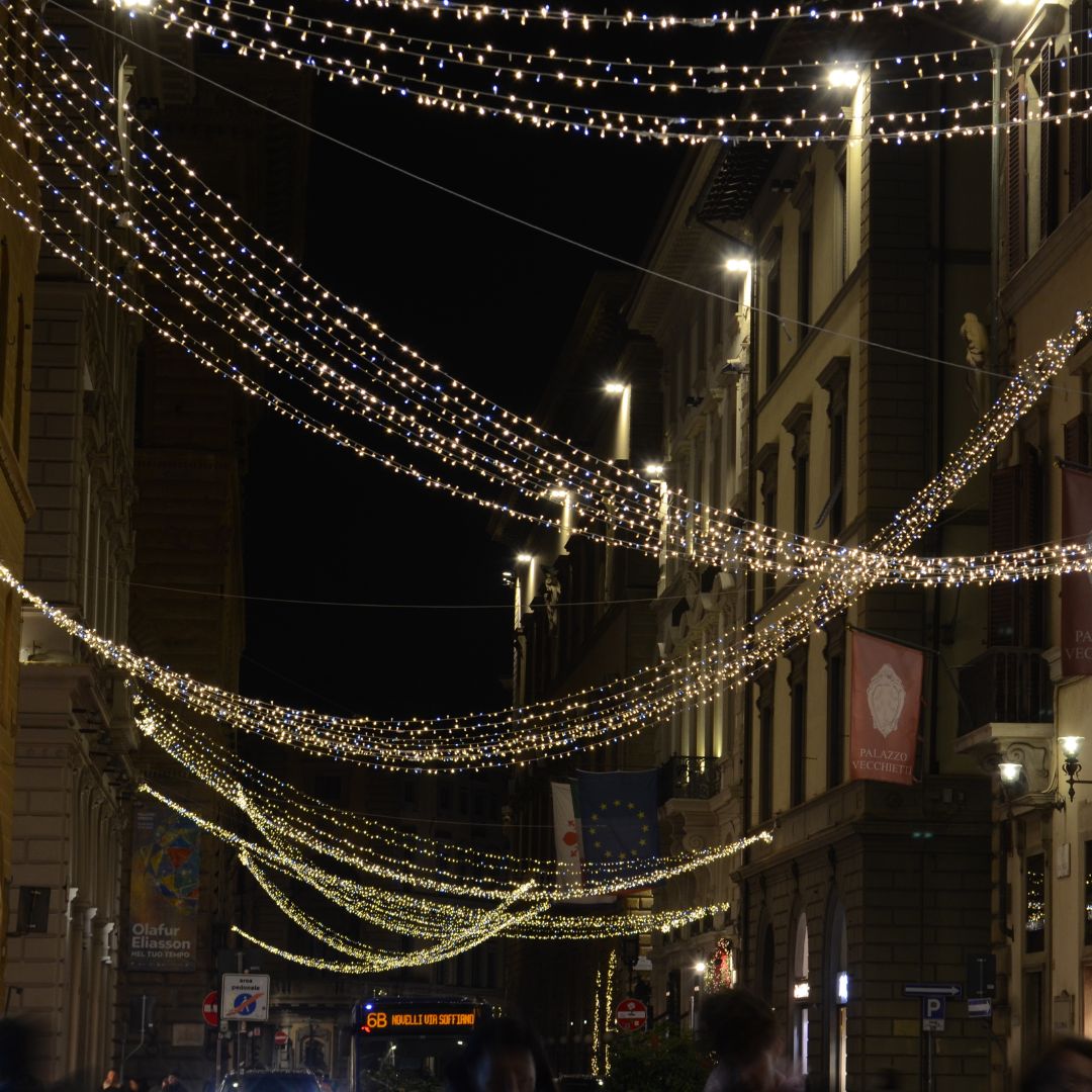 Effetto Laser Rosso Verde - Mixar allestimenti audio luci gazebo palchi  eventi luminarie - Mixar